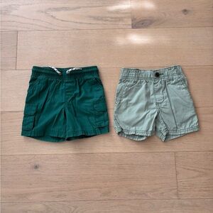 Pack of 2 Carter’s toddler green shorts, size 2T